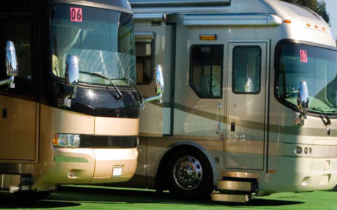 RV Windshield replacement by CGS
